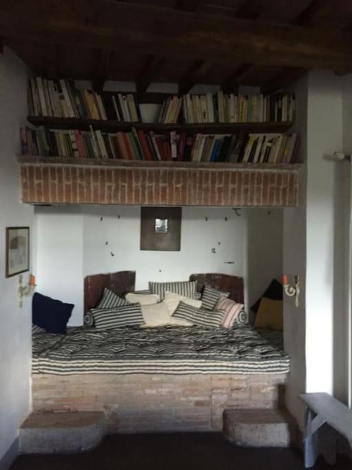 Zauber Im Turm - In Einem Der Schoensten Doerfer Montemerano Exteriör bild